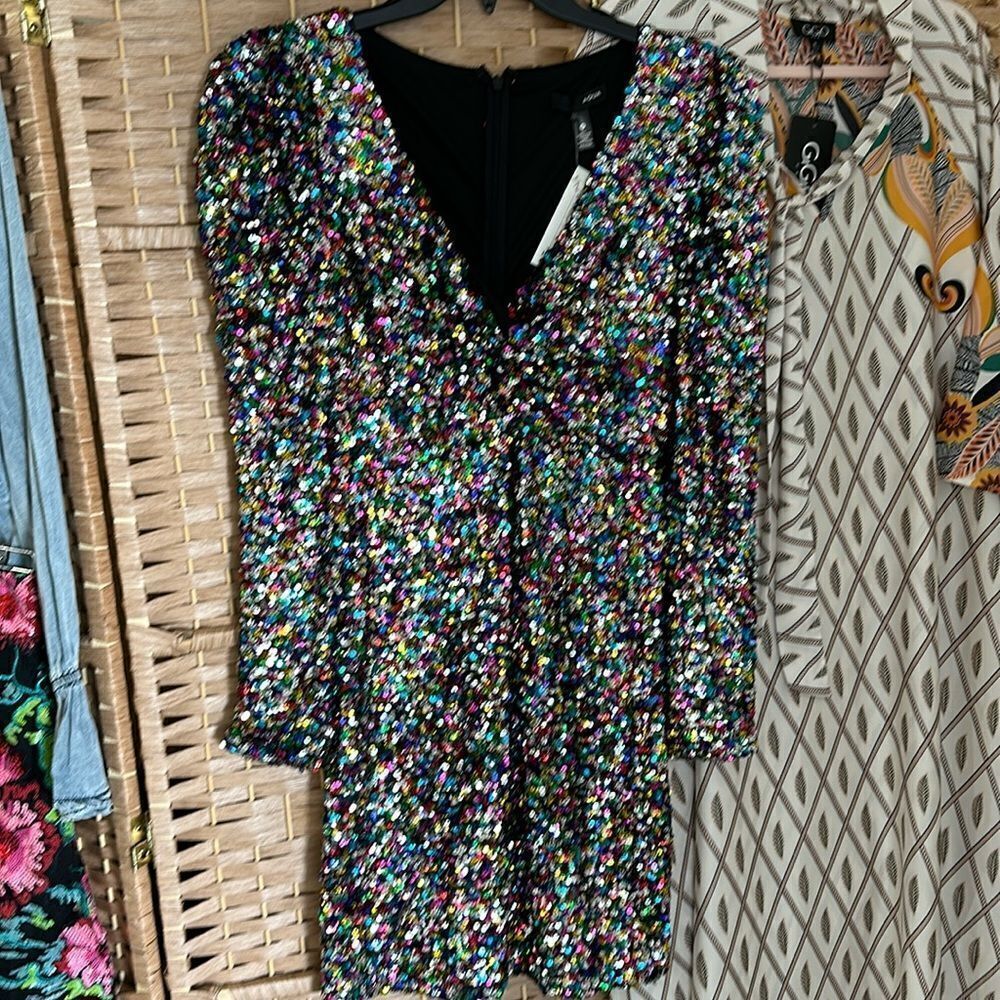 AQUA
Rainbow Sequin Puff Sleeve Dress